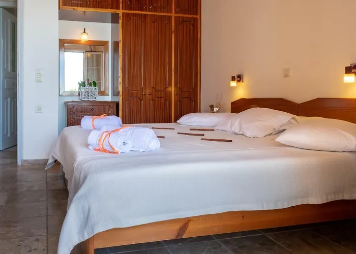 아파트호텔 Naftis 3*