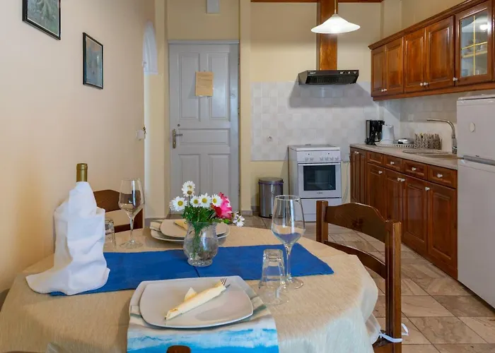 Naftis 아파트호텔