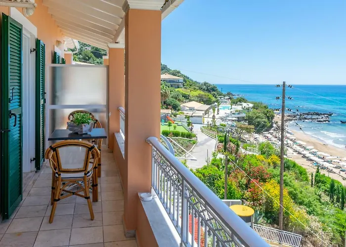 아파트호텔 Naftis 펠레카스